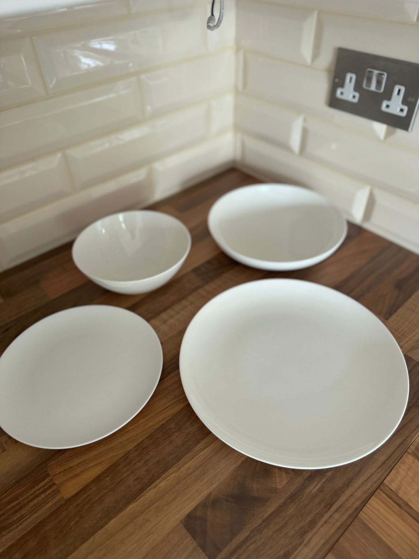 Crockery set for 6