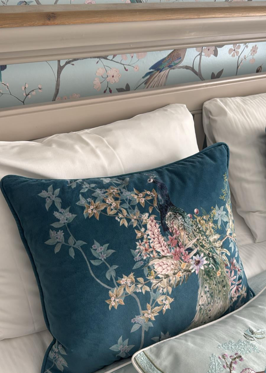 Dorma Blue Bedspread & Pillows set